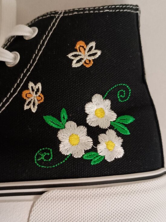 Black Embroidered Floral High Top Sneakers Women’s Size 8 NWOT - Picture 6 of 13